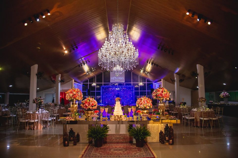 Casamento na Paróquia Sagrada Família / Monarka Hall em Taubaté/SP - Flavia e Vanderlei